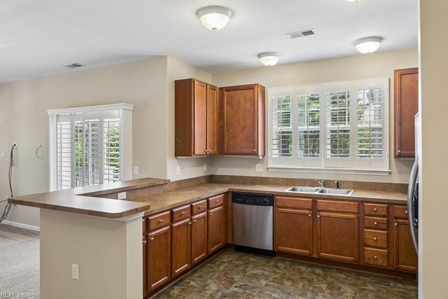 5304 Warminster Dr Unit 205, Virginia Beach, VA 23455