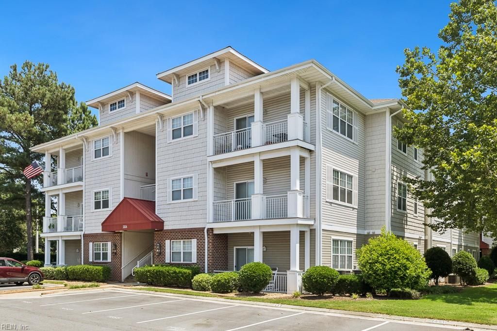 5304 Warminster Dr Unit 205, Virginia Beach, VA 23455