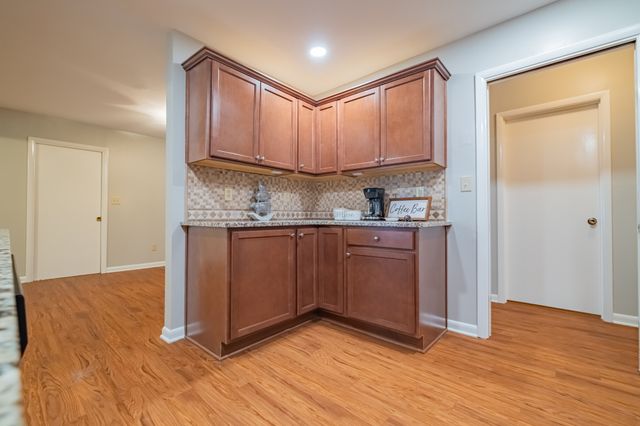 207 Westwood Dr, Tullahoma, TN 37388