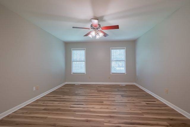 207 Westwood Dr, Tullahoma, TN 37388