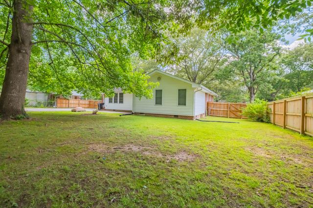 207 Westwood Dr, Tullahoma, TN 37388