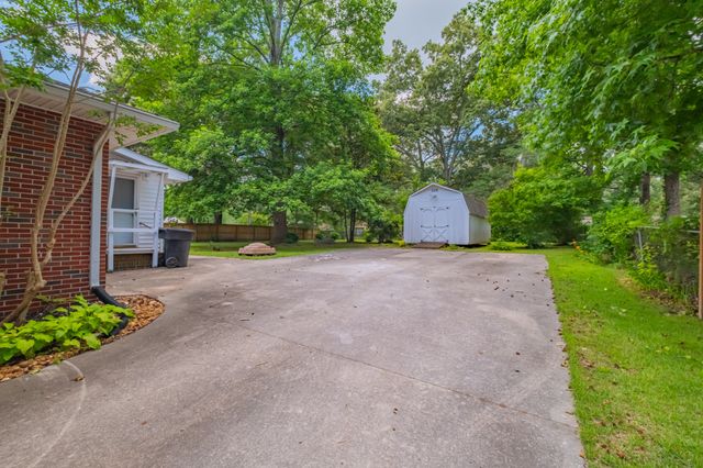 207 Westwood Dr, Tullahoma, TN 37388