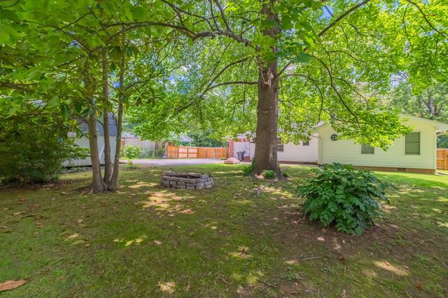 207 Westwood Dr, Tullahoma, TN 37388