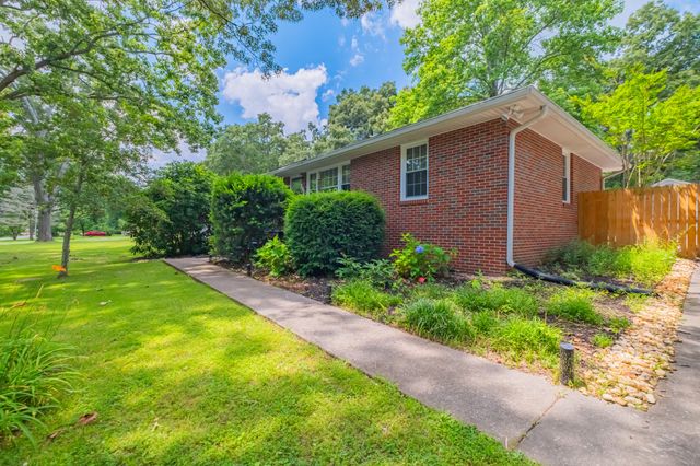 207 Westwood Dr, Tullahoma, TN 37388