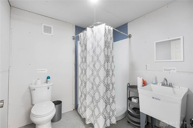 2220 Wilmington Road, Lebanon, OH 45036