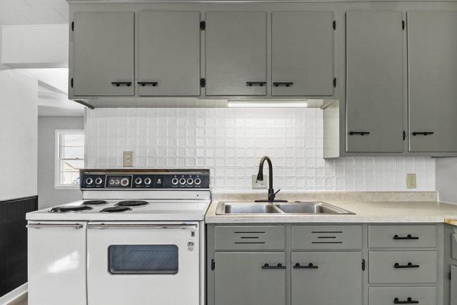 111 E Green Street, Watertown, WI 53098