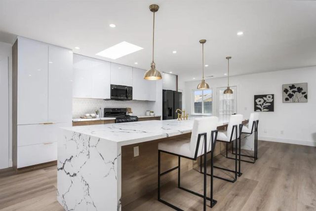 4380 Rolfe Rd, San Diego, CA 92117