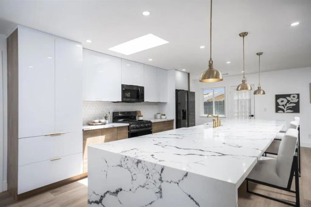 4380 Rolfe Rd, San Diego, CA 92117