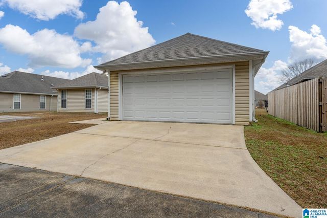 1262 VILLAGE TRAIL, Calera, AL 35040