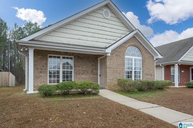 1262 VILLAGE TRAIL, Calera, AL 35040