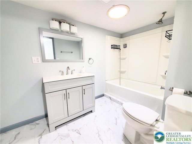 4542 Lime Kiln Road, South Whitehall Twp, PA 18069