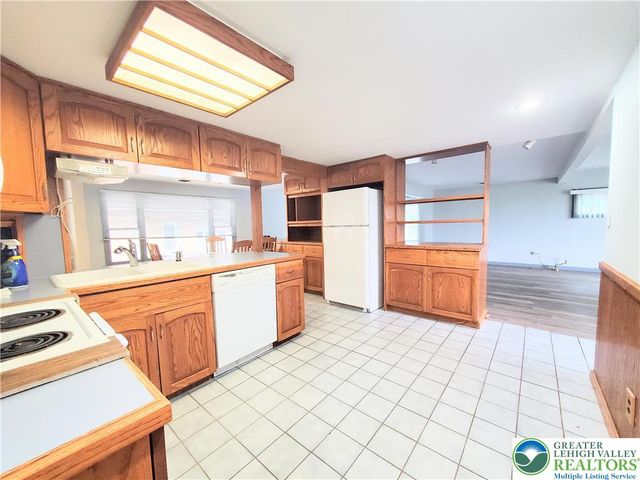 4542 Lime Kiln Road, South Whitehall Twp, PA 18069