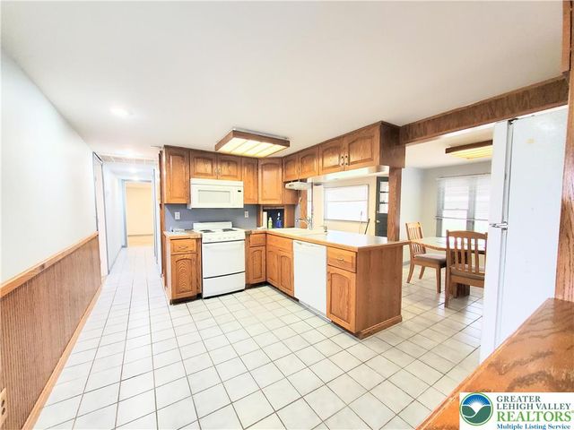 4542 Lime Kiln Road, South Whitehall Twp, PA 18069