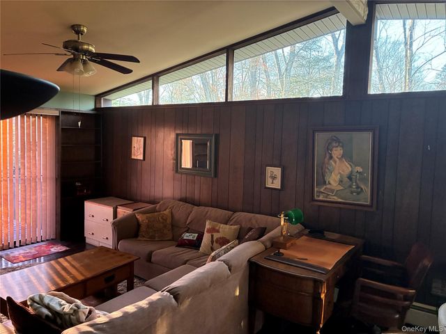 35 Goebel Road, New City, NY 10956