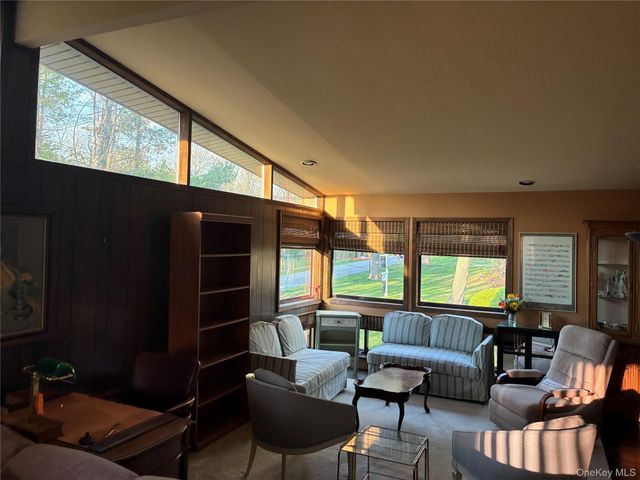 35 Goebel Road, New City, NY 10956