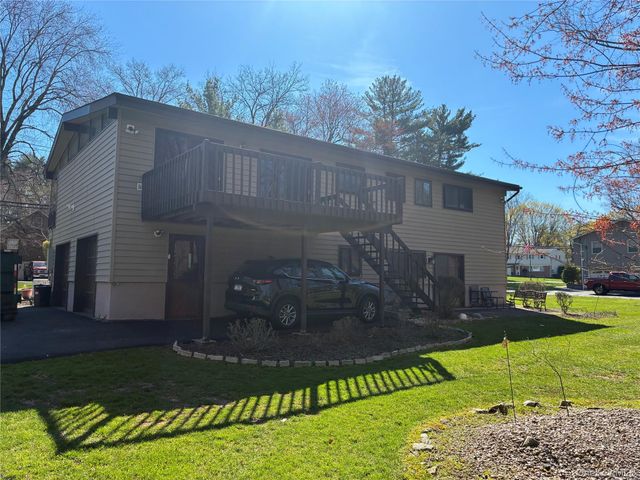 35 Goebel Road, New City, NY 10956