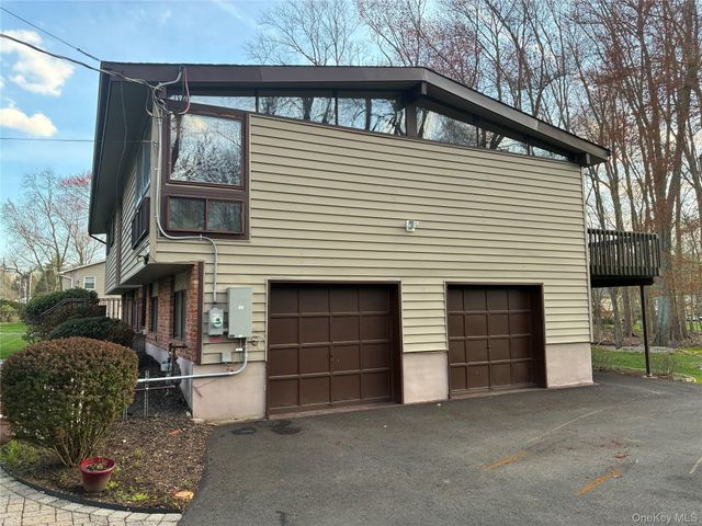 35 Goebel Road, New City, NY 10956