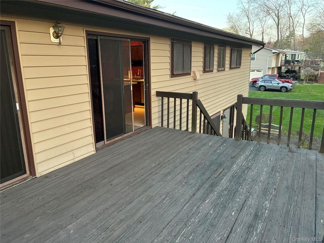 35 Goebel Road, New City, NY 10956