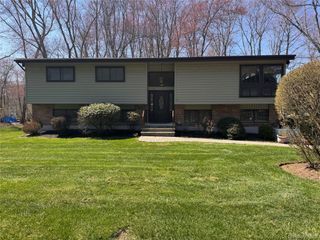 35 Goebel Road, New City, NY 10956