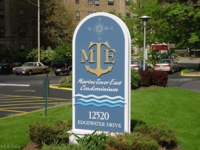12520 Edgewater Drive 809, Lakewood, OH 44107