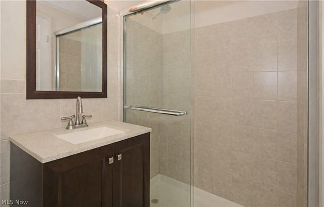 12520 Edgewater Drive 809, Lakewood, OH 44107