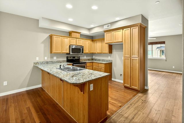 221 Cherry Bark Lane, Medford, OR 97501