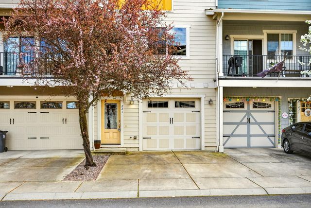 221 Cherry Bark Lane, Medford, OR 97501