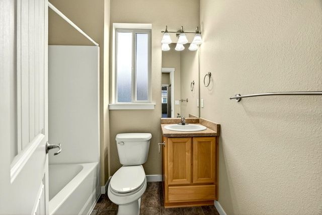 221 Cherry Bark Lane, Medford, OR 97501