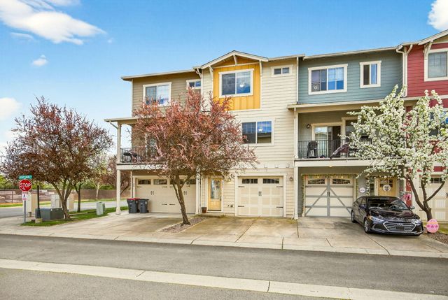 221 Cherry Bark Lane, Medford, OR 97501