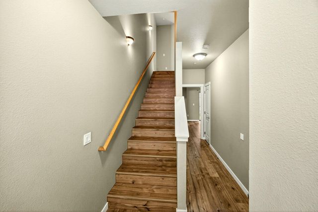 221 Cherry Bark Lane, Medford, OR 97501