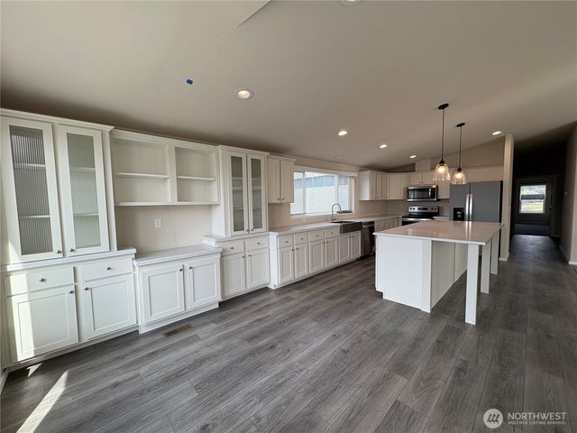 856 N Rock Rose Avenue, Sequim, WA 98382
