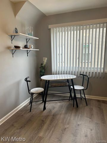 22216 Revere Street, Saint Clair Shores, MI 48080