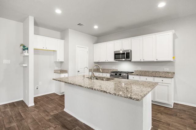 14161 Redwood Forest Trail, Conroe, TX 77384