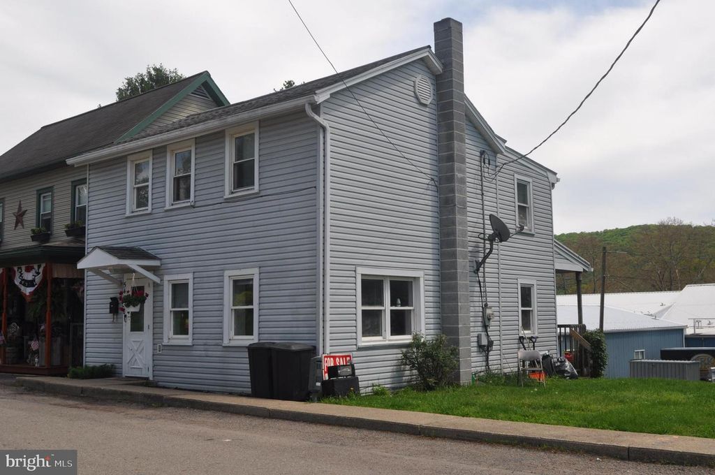 540 MOORE ST, Millersburg, PA 17061