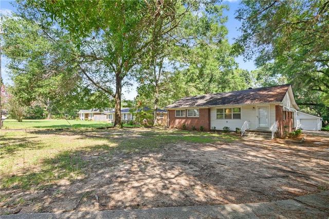 4904 Mercedes Road, Mobile, AL 36618