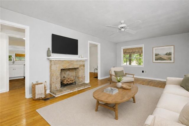 4904 Mercedes Road, Mobile, AL 36618