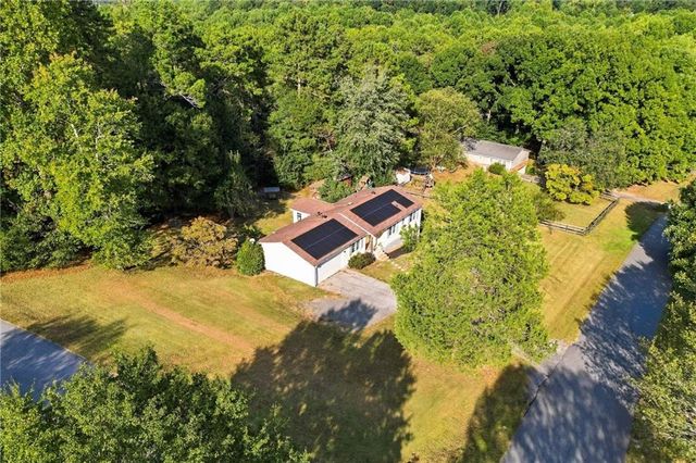 408 White Way, Winder, GA 30680