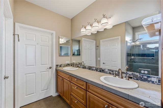 12419 243rd Terrace NE, Redmond, WA 98053