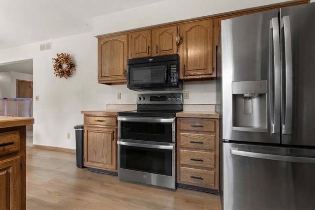 6037 Banbridge Drive, Roscoe, IL 61073