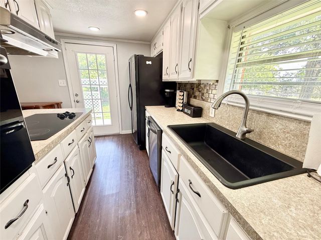 4216 Greenwood Road, Weatherford, TX 76088
