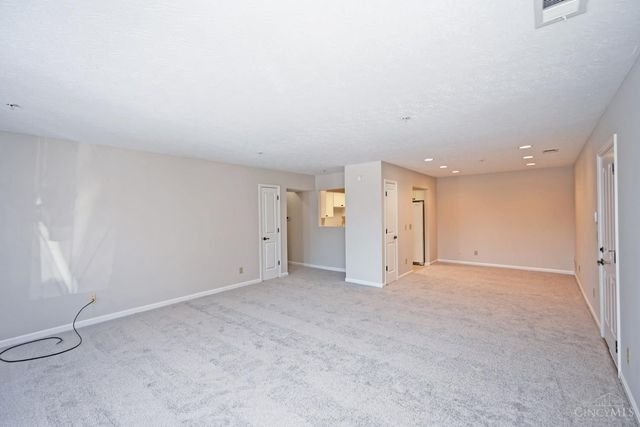 228 Edinburgh Lane, Springdale, OH 45246