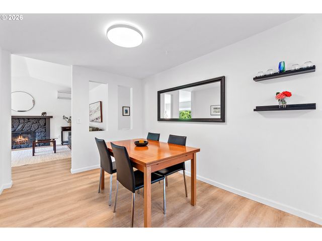 5029 Sw CORONADO St, Portland, OR 97219