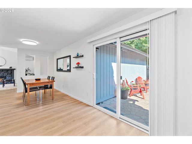 5029 Sw CORONADO St, Portland, OR 97219