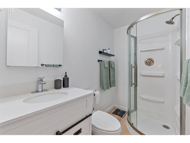 5029 Sw CORONADO St, Portland, OR 97219