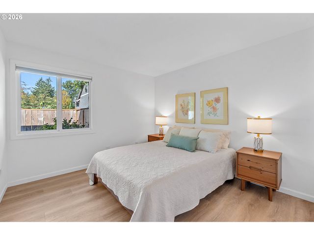 5029 Sw CORONADO St, Portland, OR 97219