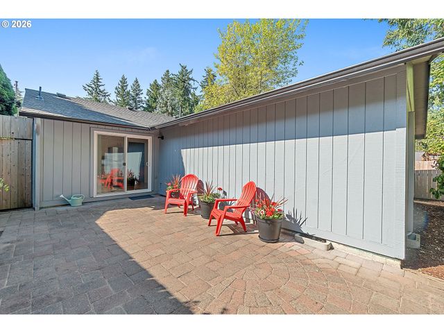 5029 Sw CORONADO St, Portland, OR 97219