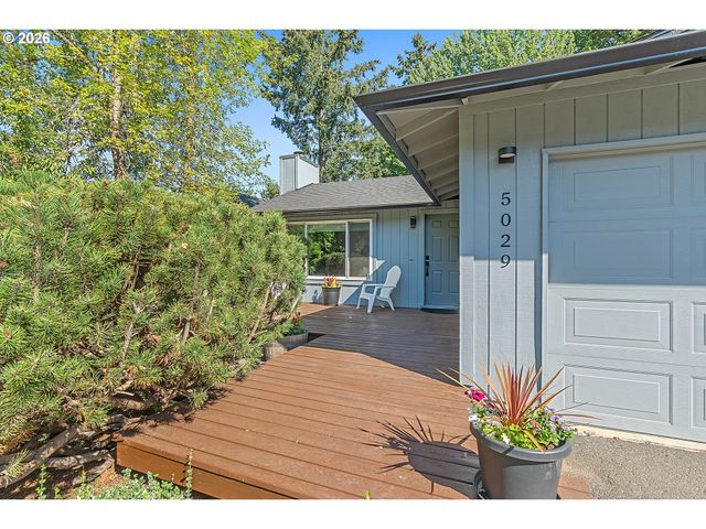 5029 Sw CORONADO St, Portland, OR 97219