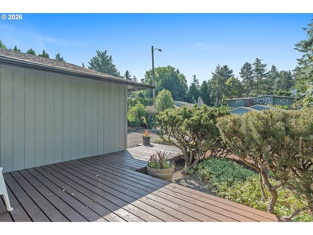 5029 Sw CORONADO St, Portland, OR 97219