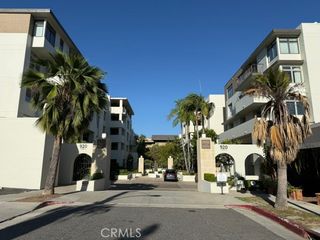 920 Granite Drive 104, Pasadena, CA 91101
