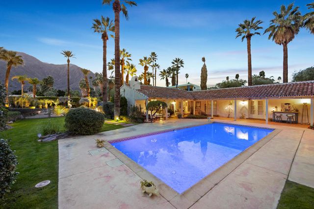 1050 N Cahuilla Road, Palm Springs, CA 92262